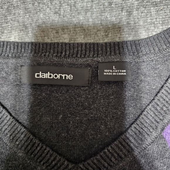 Claiborne Men’s Gray Purple Argyle V-Neck Sweater L​ - Picture 3 of 6